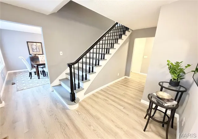 Photo 1 of Single Family Residence at 1956 Lakehurst Dr, Saint Louis, MO 63146 | MLS# MIS25080586 |  | Sold on 2026-01-20