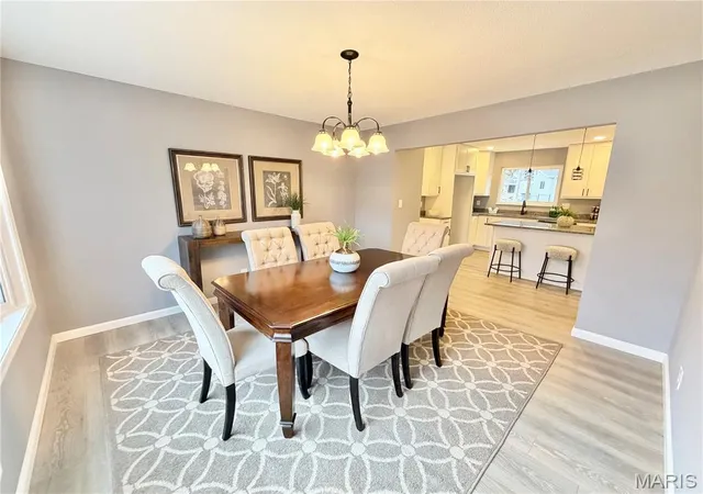 Photo 4 of Single Family Residence at 1956 Lakehurst Dr, Saint Louis, MO 63146 | MLS# MIS25080586 |  | Sold on 2026-01-20