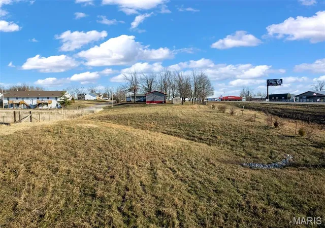 Homes for sale in Perryville, MO | 1512 Old St Mary'S Rd, Perryville, MO 63775 | MLS# MIS25080826