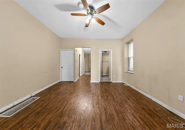 Photo 3 of Single Family Residence at 3018 Texas Ave, Saint Louis, MO 63118 | MLS# MIS25080833 | | Sold on 2026-04-29
