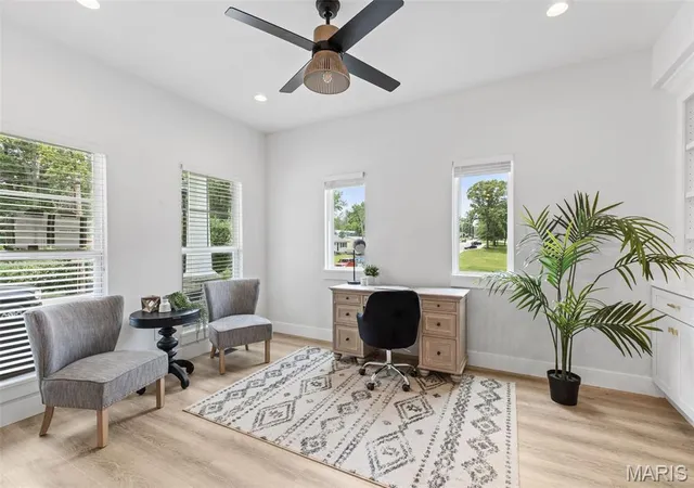 Photo 4 of Sale Pending at 402 Spears St, Saint Louis, MO 63127 | MLS# MIS25081056 | Listing updated on 2025-12-17