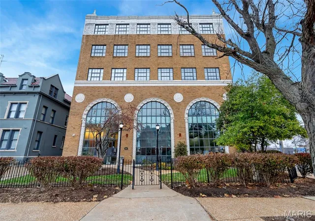 Homes for sale in St Louis, MO | 4901 Washington Blvd #4B, St Louis, MO 63108 | MLS# MIS25081136