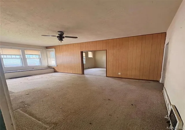 Homes for sale in Belleville, IL | 4 Carlyle Ave, Belleville, IL 62220 | MLS# MIS25081230