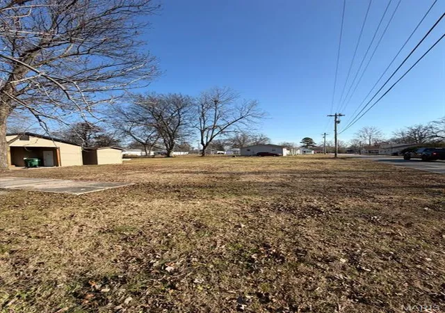 1st image of 1620 Thomas St, Poplar Bluff, MO 63901 | MLS# MIS25081265