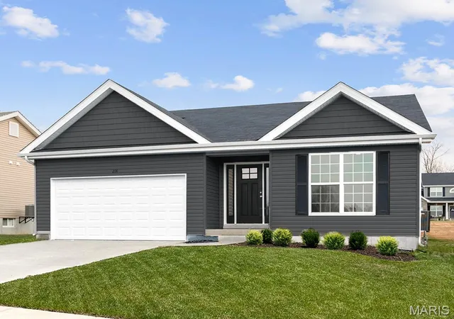 Photo 2 of Single family home for sale at 3 Aspen At Elm Crossing, Saint Charles, MO 63303 | MLS# MIS25081386 | Listing updated on 2025-12-16