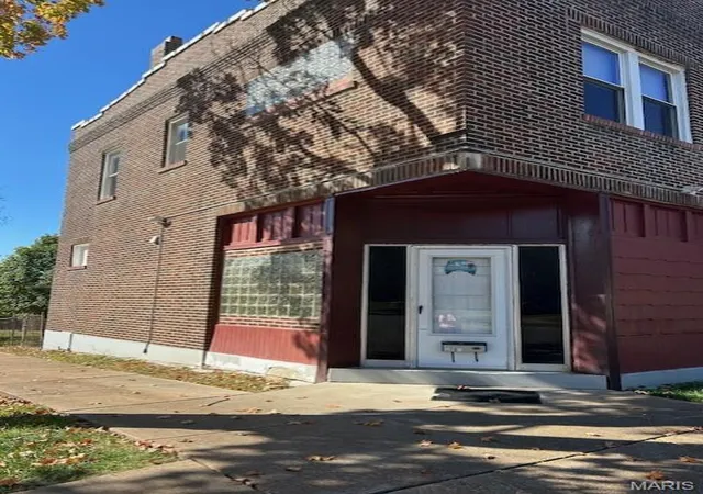 Photo 2 of Multi family home for sale at 3700 Osceola St, Saint Louis, MO 63116 | MLS# MIS25081707 | Listing updated on 2026-02-10