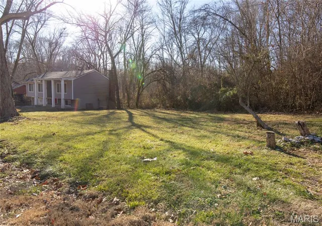 5th image of 29 Highwood Dr, Belleville, IL 62223 | MLS# MIS25081839