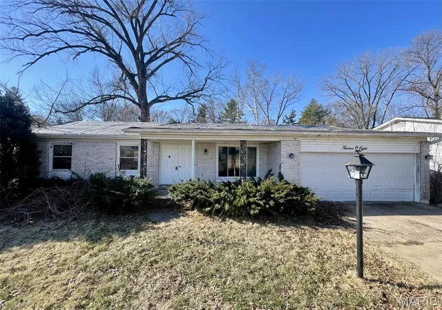 Homes for sale in Saint Louis, MO | 1208 Bellabrook Dr, Saint Louis, MO 63137 | MLS# MIS25082029