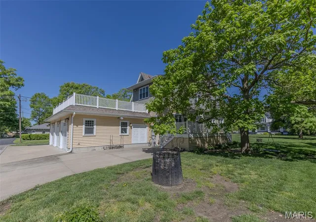 Photo 4 of Single family home for sale at 905 E 1St North St, Carlinville, IL 62626 | MLS# MIS25082437 | Listing updated on 2026-08-20