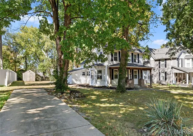 Photo 2 of Single family home for sale at 105 Sw Main St, Bonne Terre, MO 63628 | MLS# MIS25082855 | Listing updated on 2026-10-08