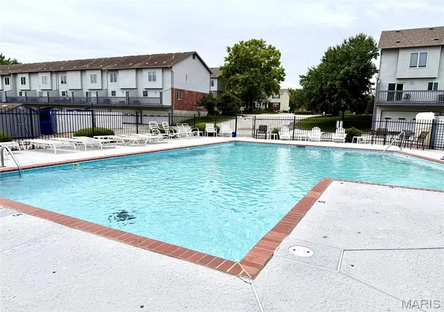 4th image of 4207 Sherman Park Dr, Saint Charles, MO 63303