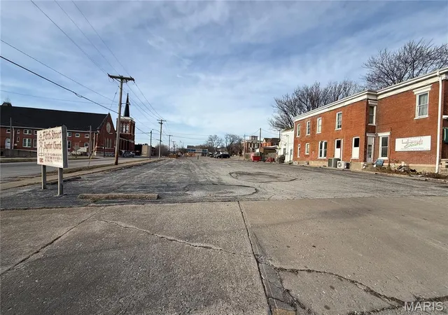 Homes for sale in Hannibal, MO | 0 Fifth Street, Hannibal, MO 63401 | MLS# MIS26000411