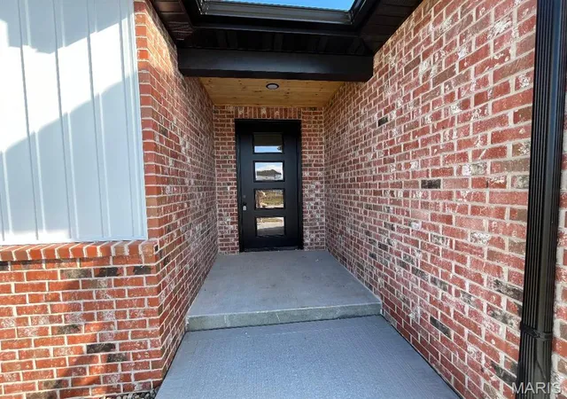 Photo 2 of Single family home for sale at 3122 Ashville, Glen Carbon, IL 62034 | MLS# MIS26000518 | Listing updated on 2026-09-14
