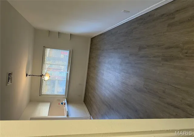 Photo 3 of Sale Pending at 9925 Bunker Hill Dr #F, Saint Louis, MO 63123 | MLS# MIS26000598 | Listing updated on 2026-02-26