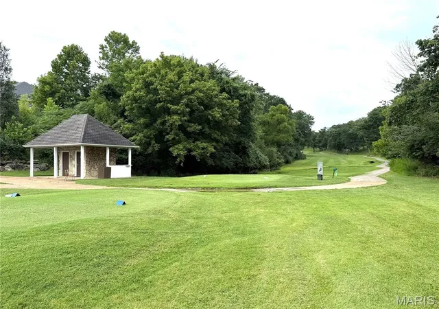 5th image of 4943 Country Club Dr, High Ridge, MO 63049 | MLS# MIS26000689
