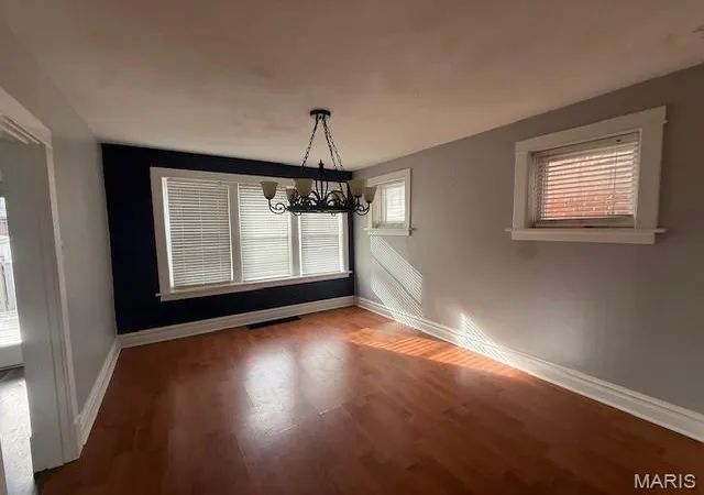 Photo 4 of Single family home for sale at 1012 Bates St, Saint Louis, MO 63111 | MLS# MIS26001217 | Listing updated on 2026-09-23