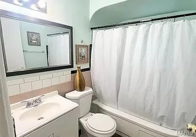 Photo 3 of Single family home for sale at 9776 Dennis Dr, Saint Louis, MO 63136 | MLS# MIS26001248 | Listing updated on 2026-07-09