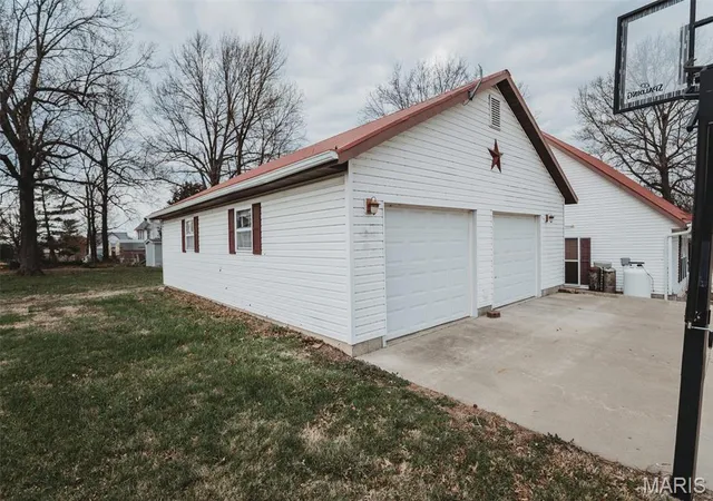 Photo 2 of Single Family Residence at 109 Railroad Ave, Bland, MO 65014 | MLS# MIS26001274 |  | Sold on 2026-02-23
