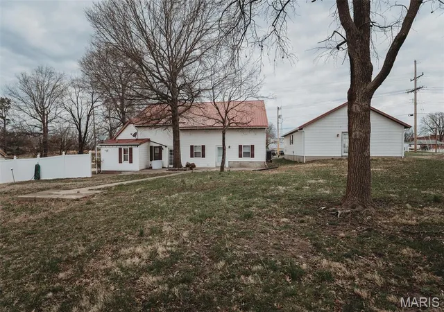 Photo 3 of Single Family Residence at 109 Railroad Ave, Bland, MO 65014 | MLS# MIS26001274 |  | Sold on 2026-02-23