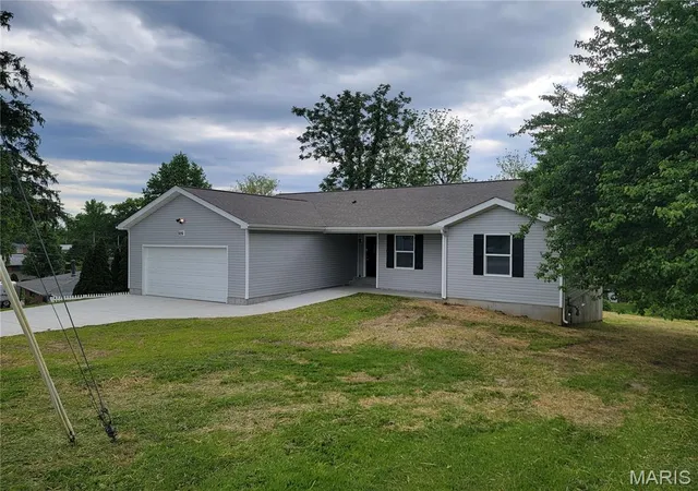 Homes for sale in Ferguson, MO | 1051 Smith Ave, Ferguson, MO 63135 | MLS# MIS26001283