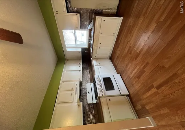 5th image of 404 Moore St, Dexter, MO 63841 | MLS# MIS26001348