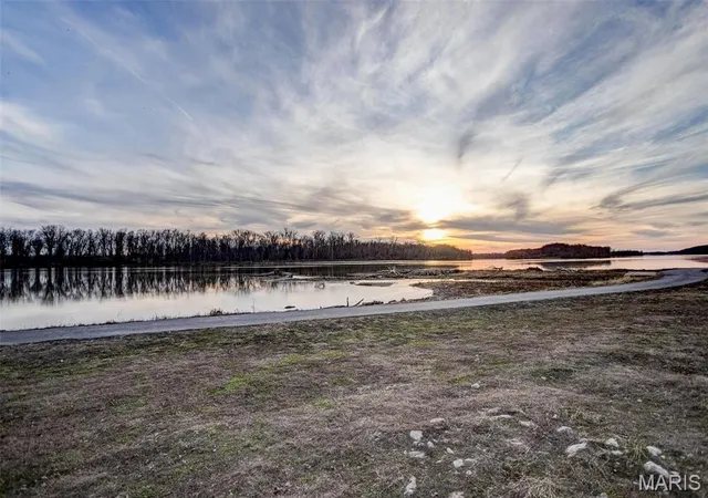 Photo 1 of Land for sale at 1109 W Main St, Grafton, IL 62037 | MLS# MIS26001417 | Listing updated on 2026-10-27