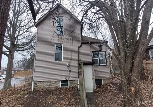 4th image of 3726 Osceola St, St Louis, MO 63116 | MLS# MIS26001458