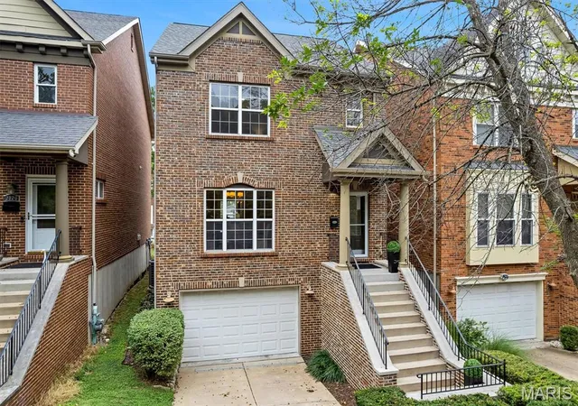 Photo 1 of Single family home for sale at 2122 Franz Park Ln, Saint Louis, MO 63139 | MLS# MIS26001464 | Listing updated on 2026-09-28