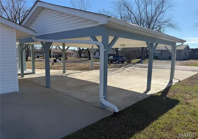 Homes for sale in Cuba, MO | 3020 Sycamore St, Cuba, MO 65453 | MLS# MIS26001827