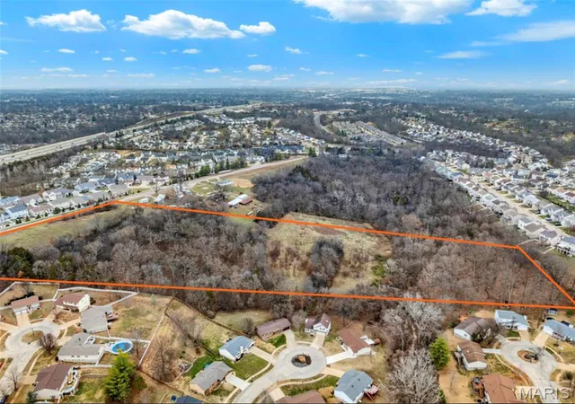 Photo 4 of Sale Pending at 5942 Hawkins Fuchs Rd, Saint Louis, MO 63129 | MLS# MIS26001919 | Listing updated on 2026-05-10