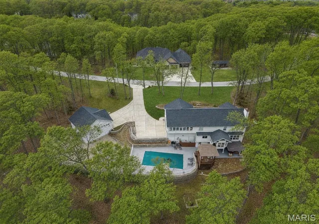 3rd image of 50 Sunfish Dr, Defiance, MO 63341 | MLS# MIS26002228