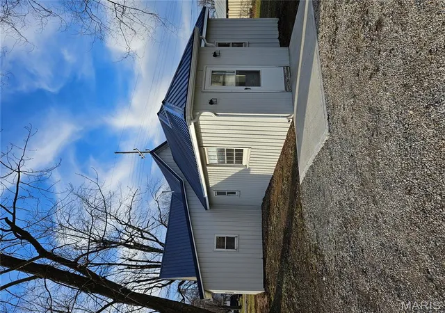 Photo 4 of Single Family Residence at 305 S Main St, Center, MO 63436 | MLS# MIS26002535 | | Sold on 2026-02-20