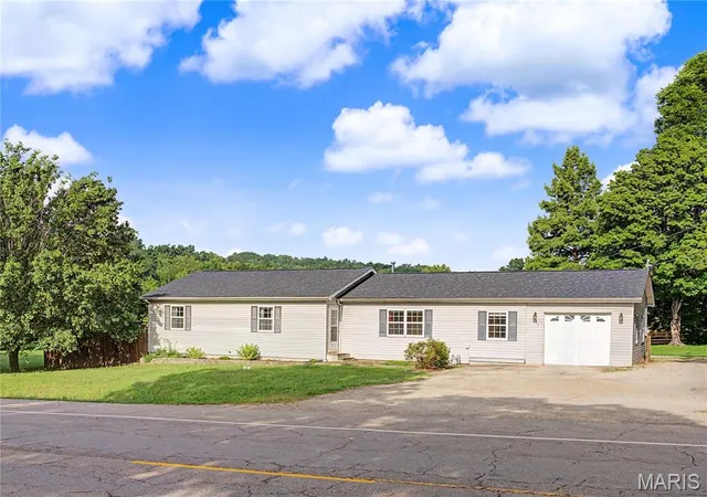 Homes for sale in Marble Hill, MO | 301 State Hwy 51 S, Marble Hill, MO 63764 | MLS# MIS26002679