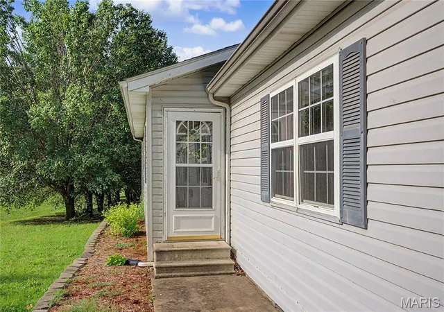 Photo 3 of Single family home for sale at 301 State Hwy 51 S, Marble Hill, MO 63764 | MLS# MIS26002679 | Listing updated on 2026-08-29