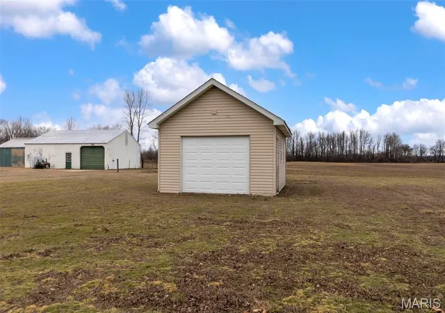 Homes for sale in Sikeston, MO | 2163 E County Hwy 450, Sikeston, MO 63801 | MLS# MIS26002968