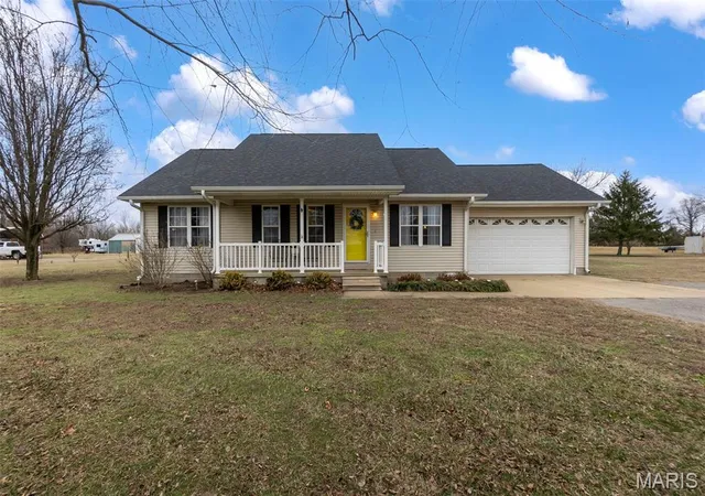 Homes for sale in Sikeston, MO | 2163 E County Hwy 450, Sikeston, MO 63801 | MLS# MIS26002968