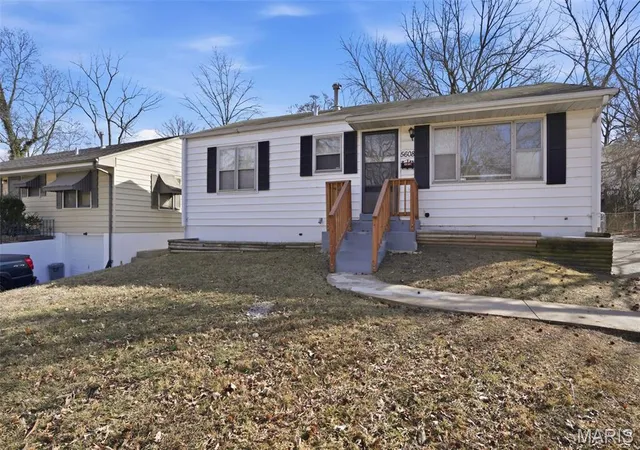Homes for sale in Saint Louis, MO | 5608 Sapphire Ave, Saint Louis, MO 63136 | MLS# MIS26003354