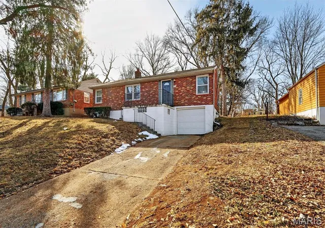 Homes for sale in St Louis, MO | 33 S Dellwood Ave, St Louis, MO 63135 | MLS# MIS26003499