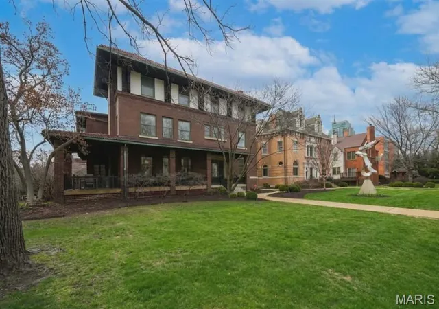 Photo 2 of Mansion for sale at 4500 W Pine Blvd, Saint Louis, MO 63108 | MLS# MIS26003608 | Listing updated on 2026-07-29