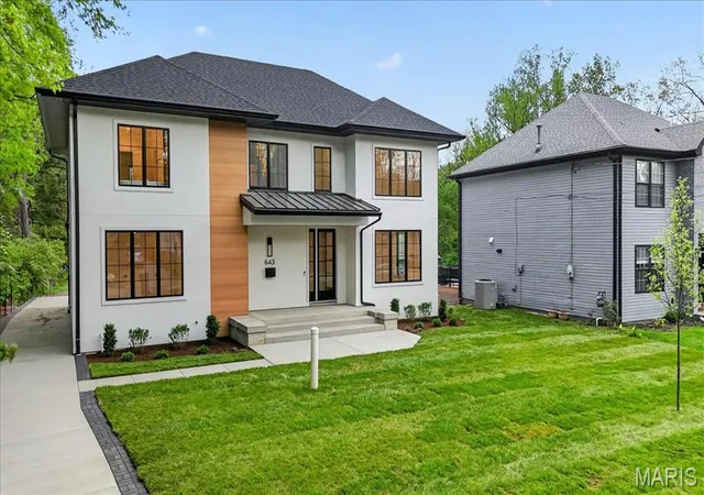 Homes for sale in St Louis, MO | 643 Marshall Ave, St Louis, MO 63119 | MLS# MIS26003609