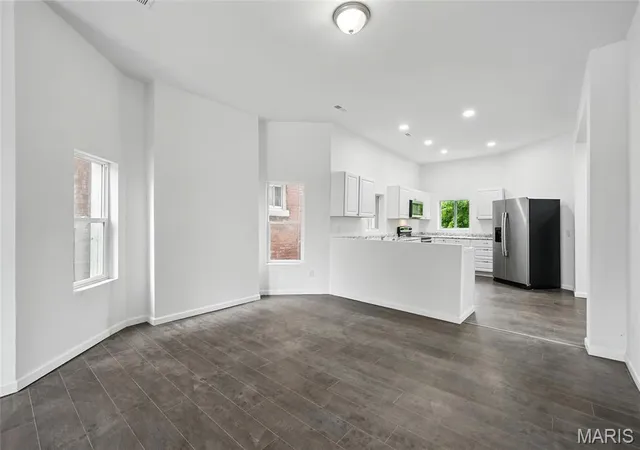 Photo 4 of Single Family Residence at 919 Pendleton Ave, Saint Louis, MO 63108 | MLS# MIS26003625 |  | Sold on 2026-02-27