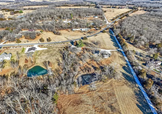 Photo 3 of Single family home for sale at 818 W Hwy D, Wentzville, MO 63385 | MLS# MIS26003733 | Listing updated on 2026-07-28