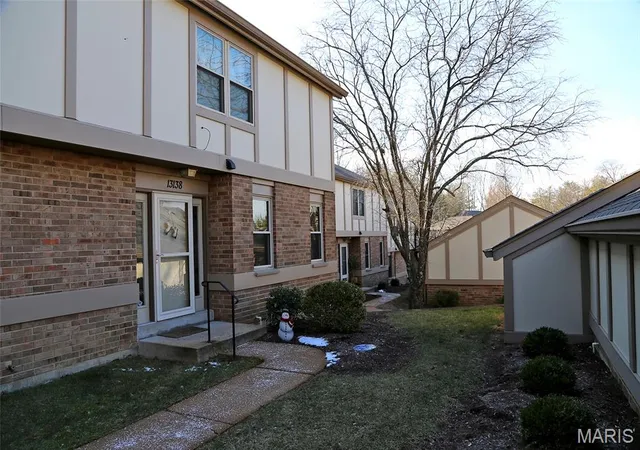 Photo 1 of Townhouse for sale at 13138 Royal Pines Dr, Saint Louis, MO 63146 | MLS# MIS26003873 | Listing updated on 2026-09-13