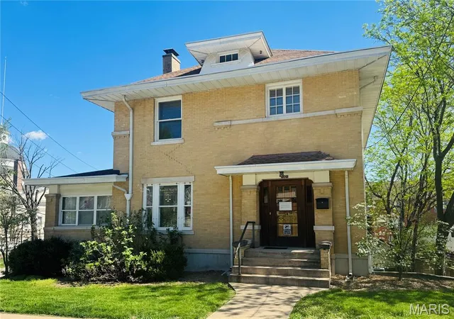 Homes for sale in Hannibal, MO | 1001 Center St, Hannibal, MO 63401 | MLS# MIS26003912
