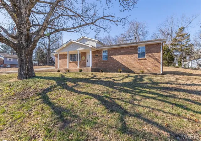 3rd image of 2601 Forest View, Poplar Bluff, MO 63901 | MLS# MIS26004098