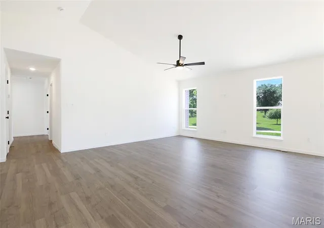 5th image of 31 Bluestem Ct, Lake Saint Louis, MO 63367 | MLS# MIS26004143