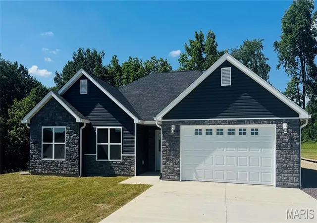 Photo 1 of Single family home for sale at 177 Kitlaw Trail, Hannibal, MO 63401 | MLS# MIS26004412 | Listing updated on 2026-09-14