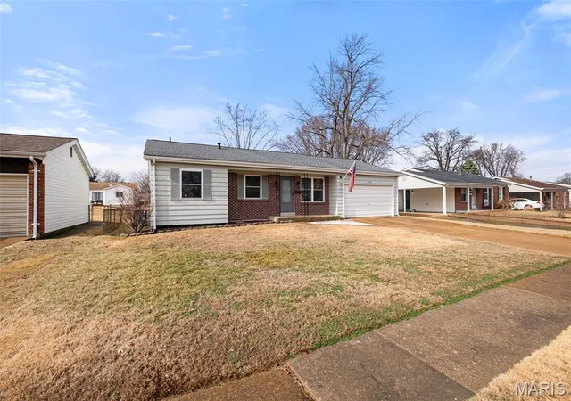Photo 3 of Single family home for sale at 7415 Foxtrot Dr, Hazelwood, MO 63042 | MLS# MIS26004429 | Listing updated on 2026-03-06