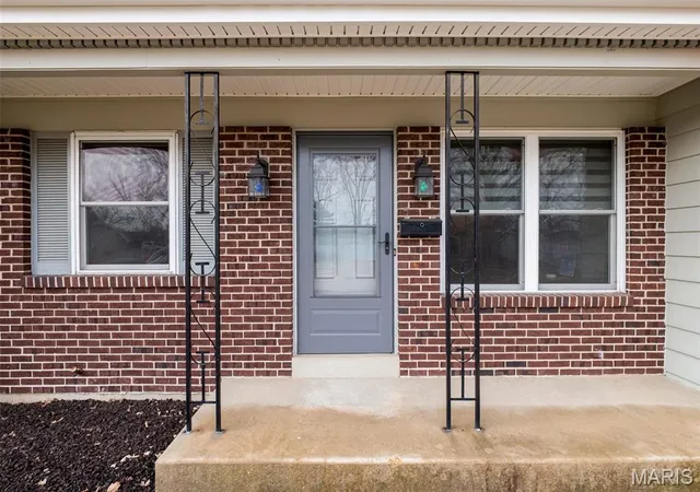 Photo 3 of Single family home for sale at 7415 Foxtrot Dr, Hazelwood, MO 63042 | MLS# MIS26004429 | Listing updated on 2026-03-06