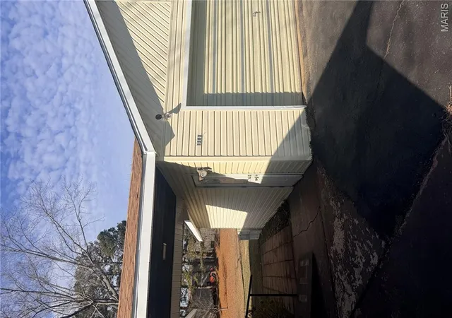 3rd image of 1303 Hwy Nn, Poplar Bluff, MO 63901 | MLS# MIS26004433